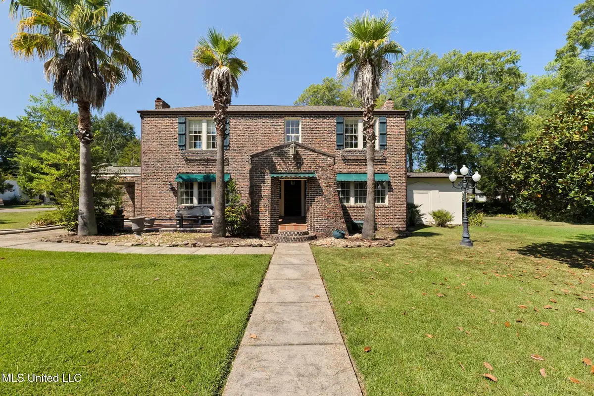 113 S 22nd Avenue, Hattiesburg, MS 39401 - Image #1