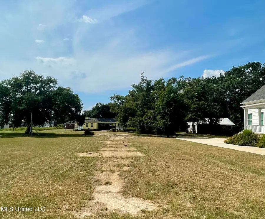 219 Texas Avenue, Gulfport, MS 39507 - Image #2