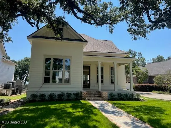 425 2nd Street, Gulfport, MS 39507