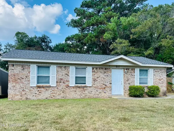 211 Barbara Circle, Ocean Springs, MS 39564