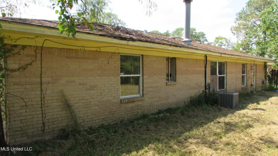 2537 W David Drive, Gulfport, MS 39503 - #2