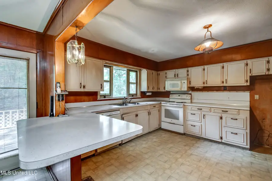 415 Sylvan Trail, Jackson, MS 39209 - Image #3