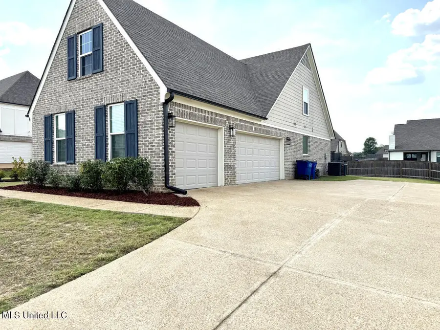 4303 Carolyn Mitchell Drive, Olive Branch, MS 38654 - Image #2