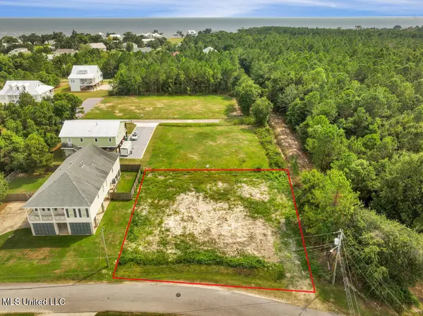 439 Sears Avenue, Waveland, MS 39576