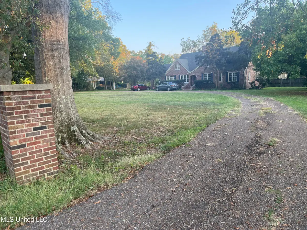 956 Oakhurst Avenue, Clarksdale, MS 38614 - Image #1