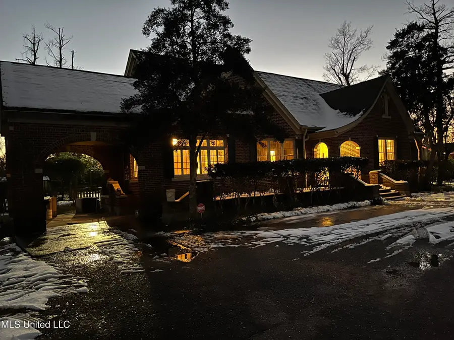 956 Oakhurst Avenue, Clarksdale, MS 38614 - Image #2