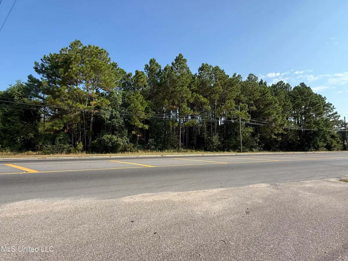 28th Street, Gulfport, MS 39501 - Image #1