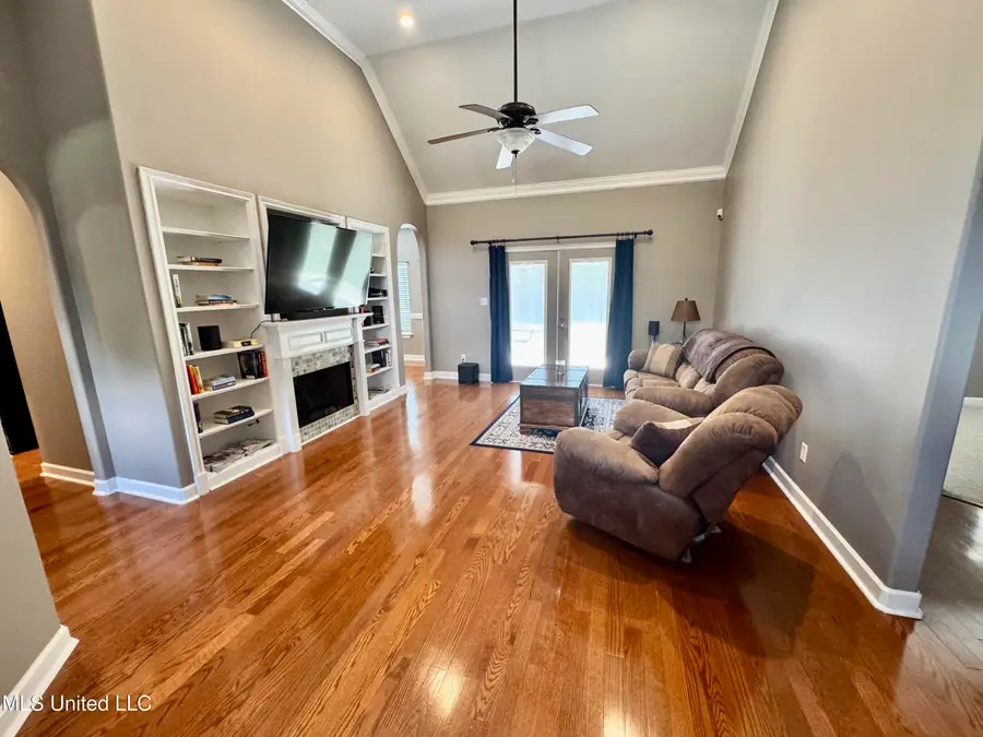 755 Salem Avenue, Holly Springs, MS 38635 - Image #3