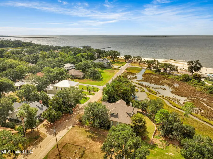 207 Washington Avenue, Ocean Springs, MS 39564 - Image #2