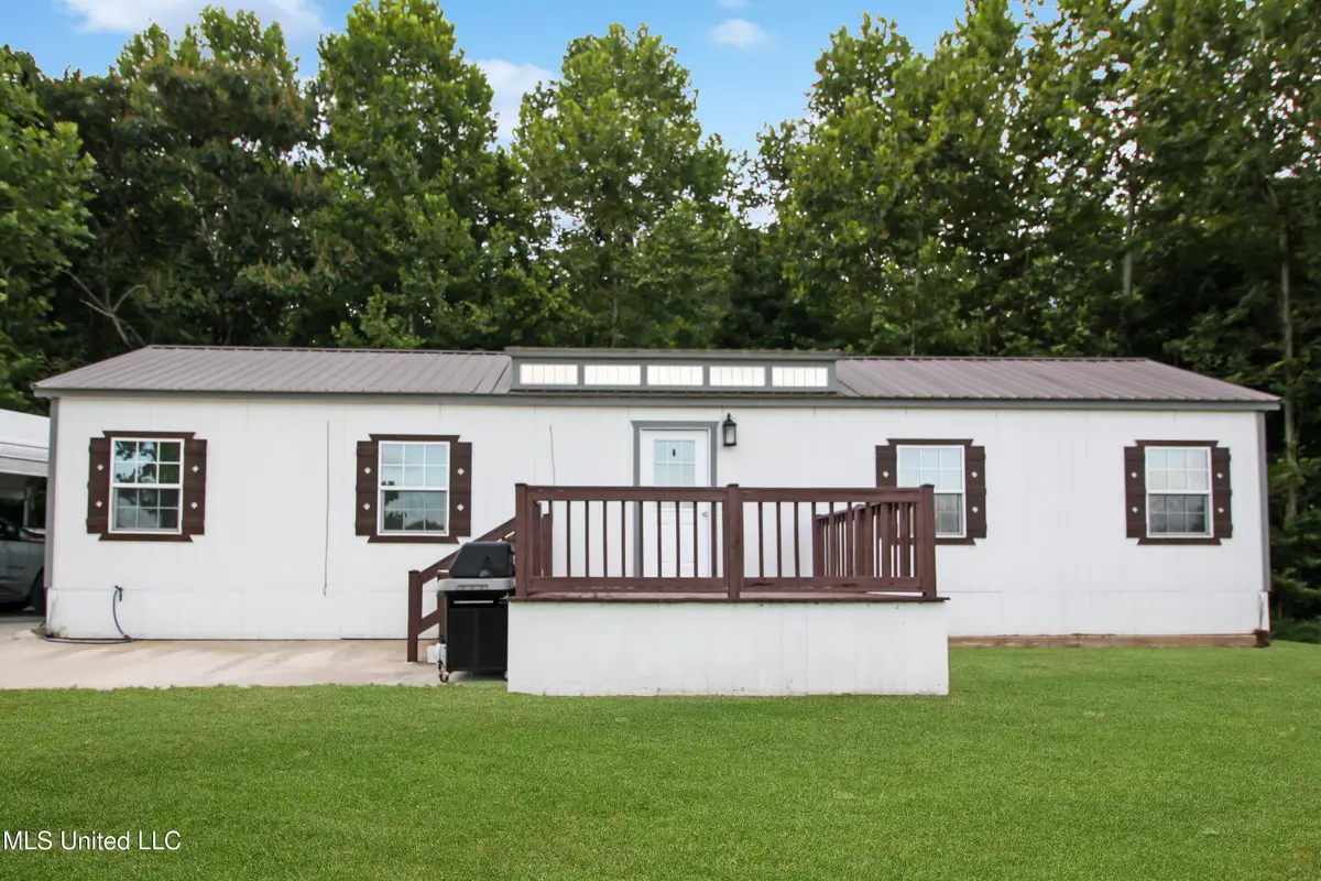 317 Lakeview Drive, Yazoo City, MS 39194 - Image #1