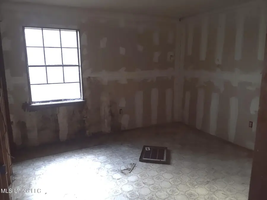 412 Skating Rink Road, Prentiss, MS 39474 - Image #3