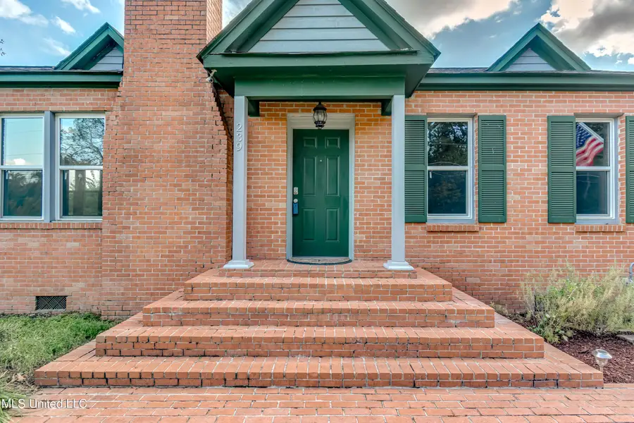 239 Fernwood Drive, Jackson, MS 39206 - Image #2