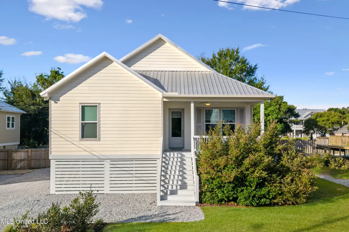 107 Adrienne Court, Waveland, MS 39576 - Image #1