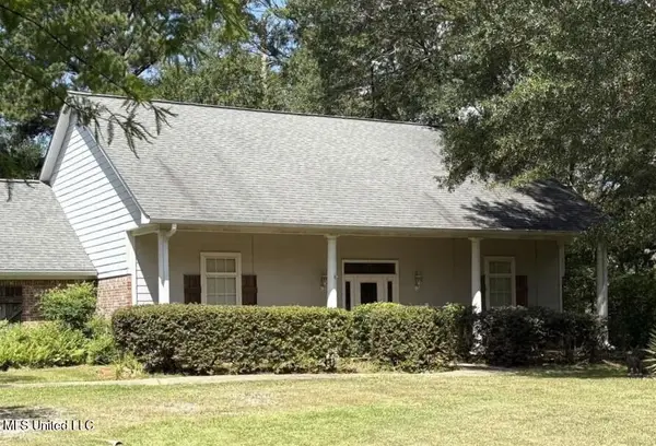 226 Pine View Circle, Flora, MS 39071