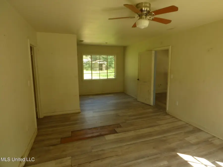 906 Myra Street, Brookhaven, MS 39601 - Image #2