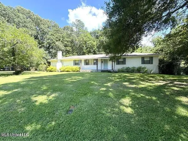 205 Hurricane Road, Natchez, MS 39120