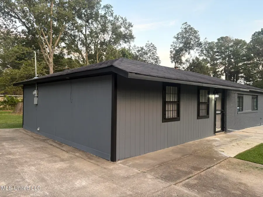 354 Queen Alexandria Lane, Jackson, MS 39209 - Image #3