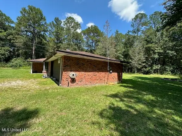 135 Sam Mitchell Road, Picayune, MS 39466