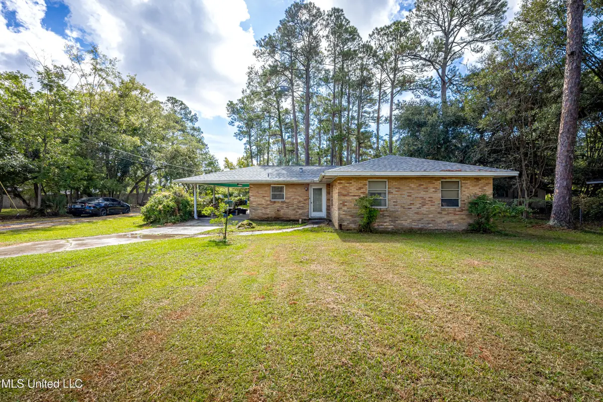 201 Locust Street, Gulfport, MS 39507 - Image #1