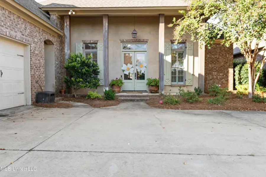 116 Lake Village Drive, Madison, MS 39110 - Image #2