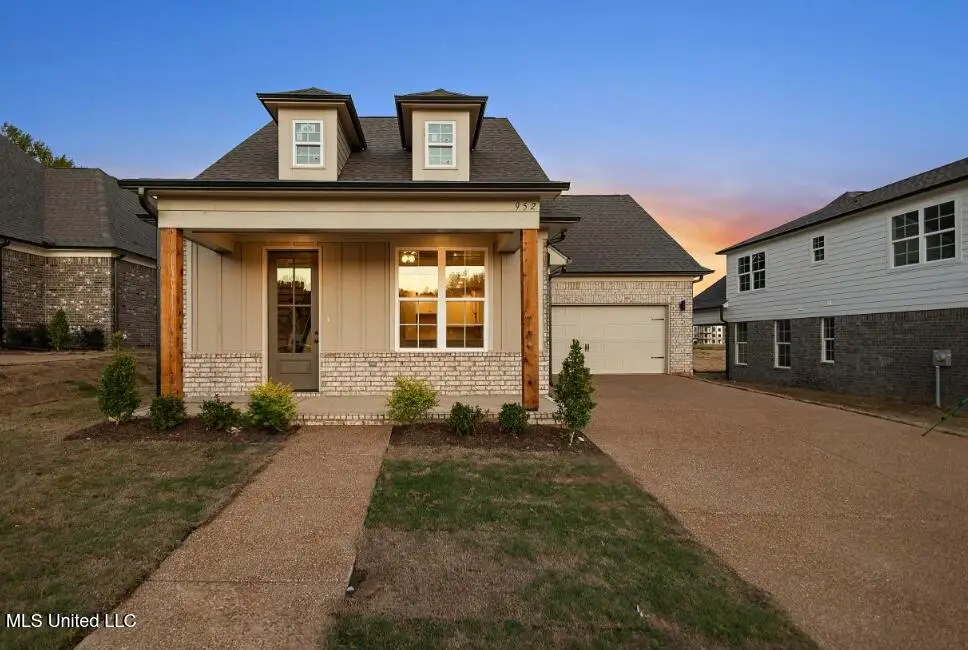 952 Coahoma Court, Nesbit, MS 38651 - Image #1