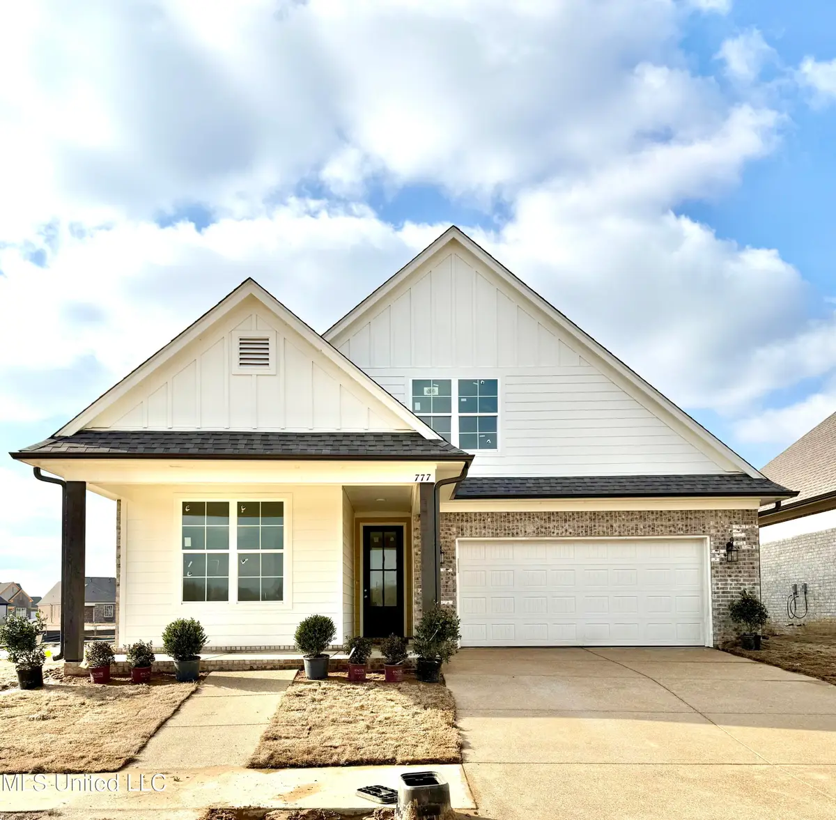 789 W Quitman Court, Nesbit, MS 38651 - Image #1