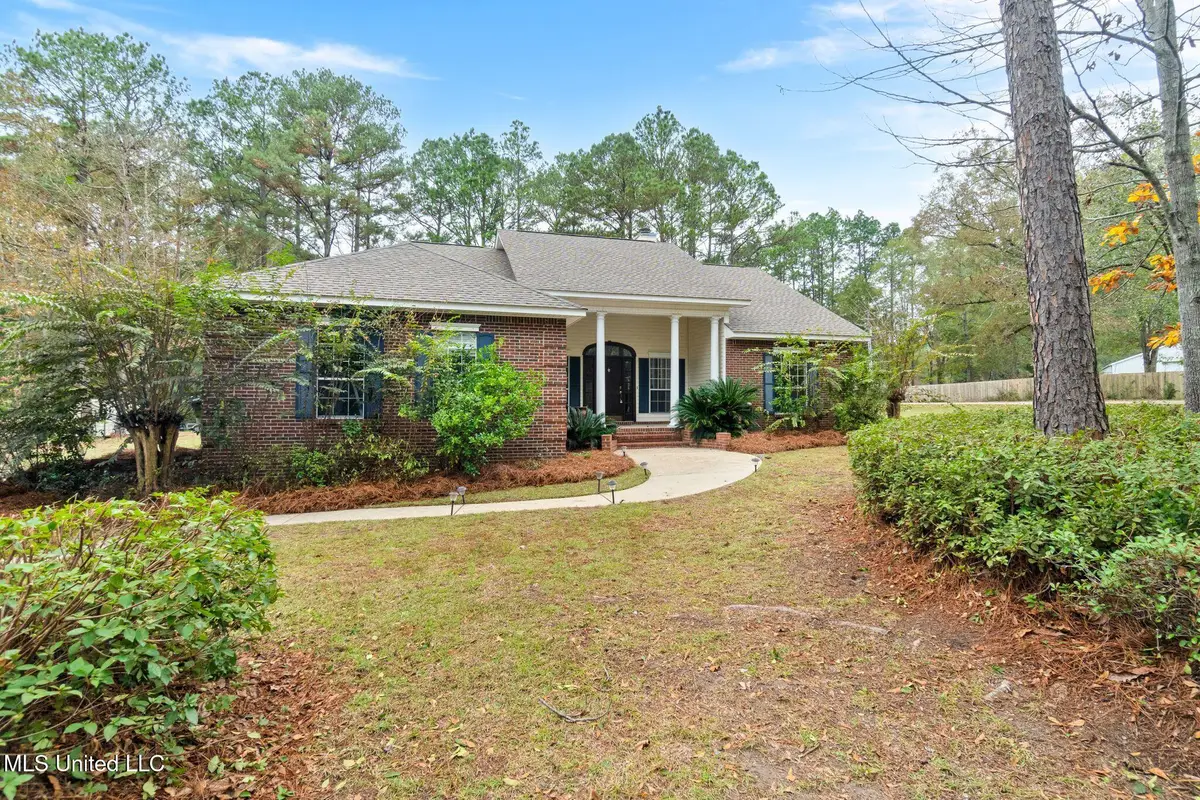 4 Woodleaf Street, Hattiesburg, MS 39402 - Image #1