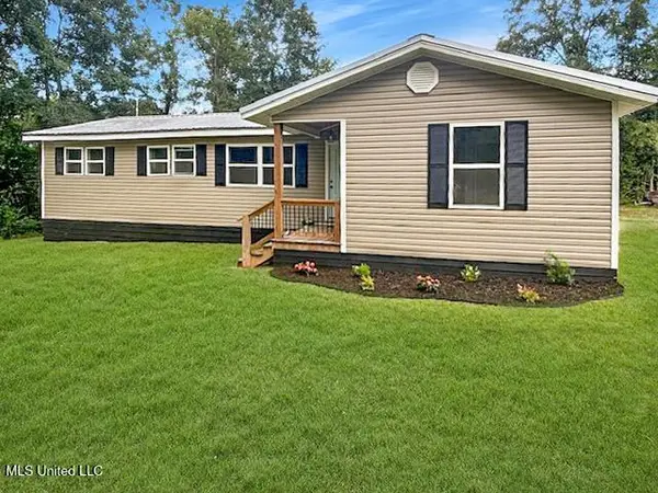 14 Crocodile Drive, Poplarville, MS 39470