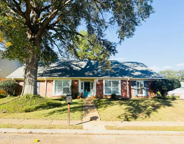 11 Moss Forest Circle, Jackson, MS 39211
