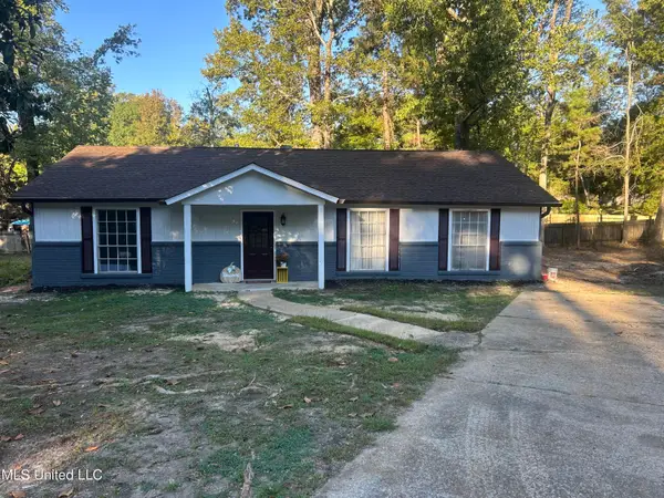 1143 Oak Glen Place, Jackson, MS 39212