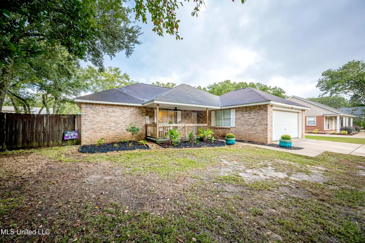 1501 S 7th Street, Ocean Springs, MS 39564 - #1