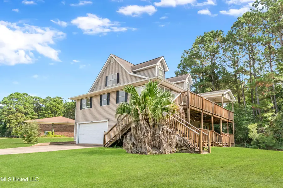 1405 Rue Versailles, Gautier, MS 39553 - Image #2