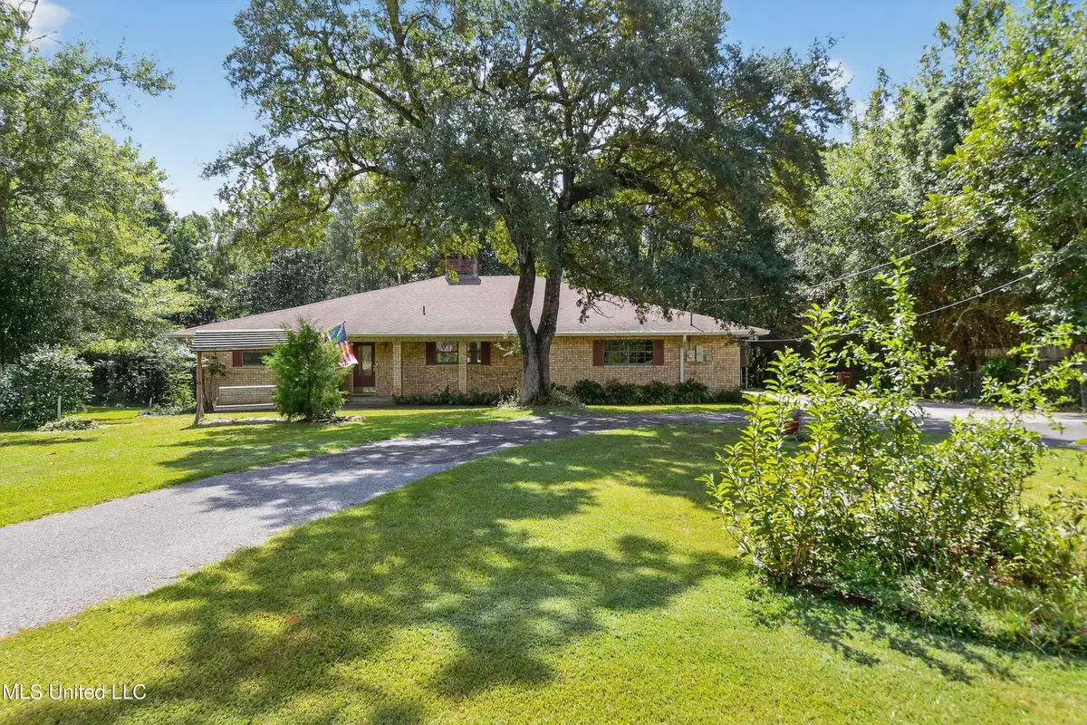 2325 N Country Club Lane, Biloxi, MS 39532 - Image #1