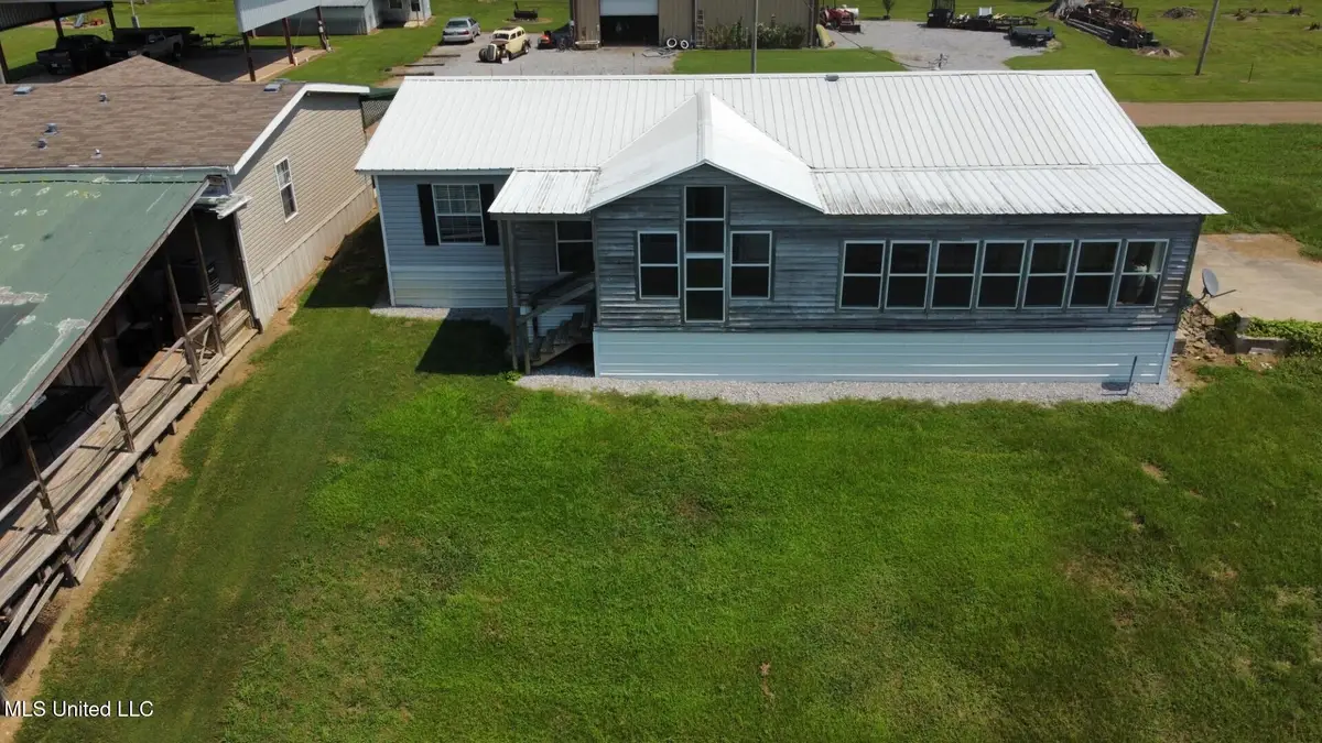 207 Sea Island Dr Drive, Vicksburg, MS 39183 - Image #1