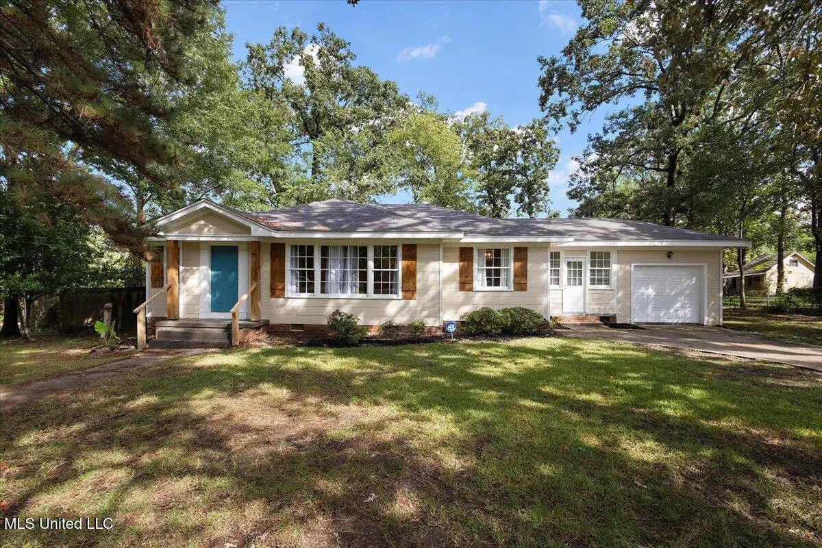 809 Oakwood Drive, Clinton, MS 39056 - Image #1