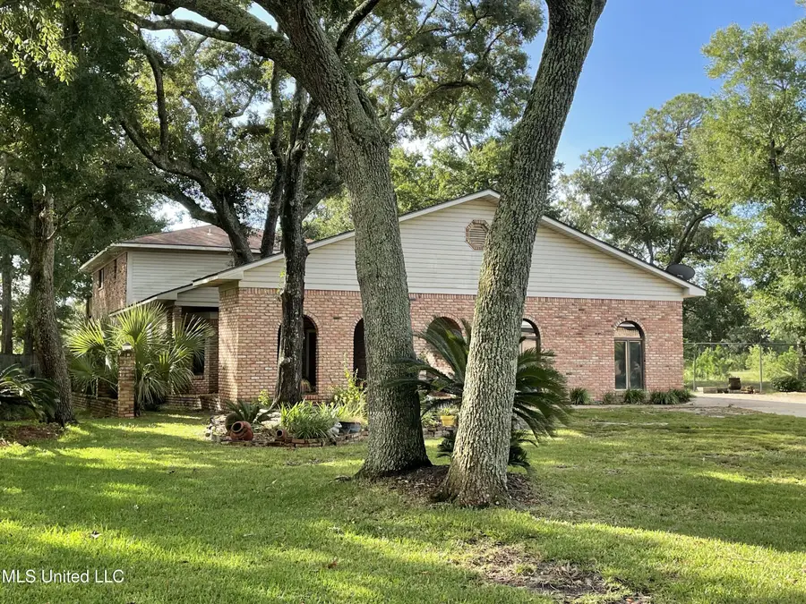 2524 Greenview Drive, Gulfport, MS 39507 - Image #2