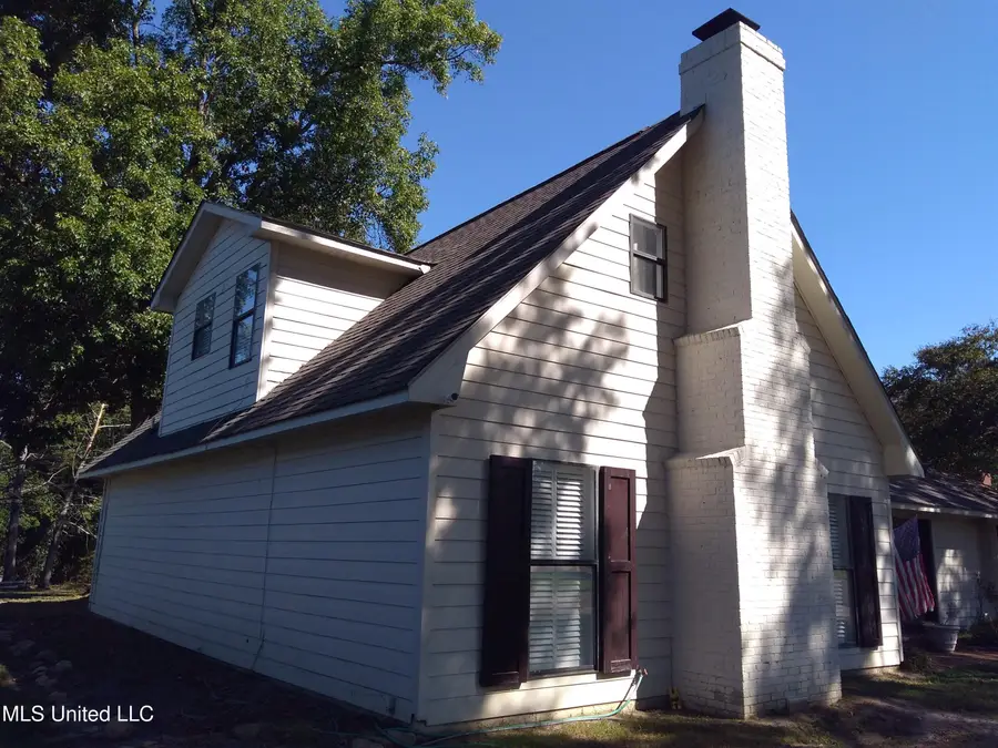 315 N Macarthur Circle, Indianola, MS 38751 - Image #2