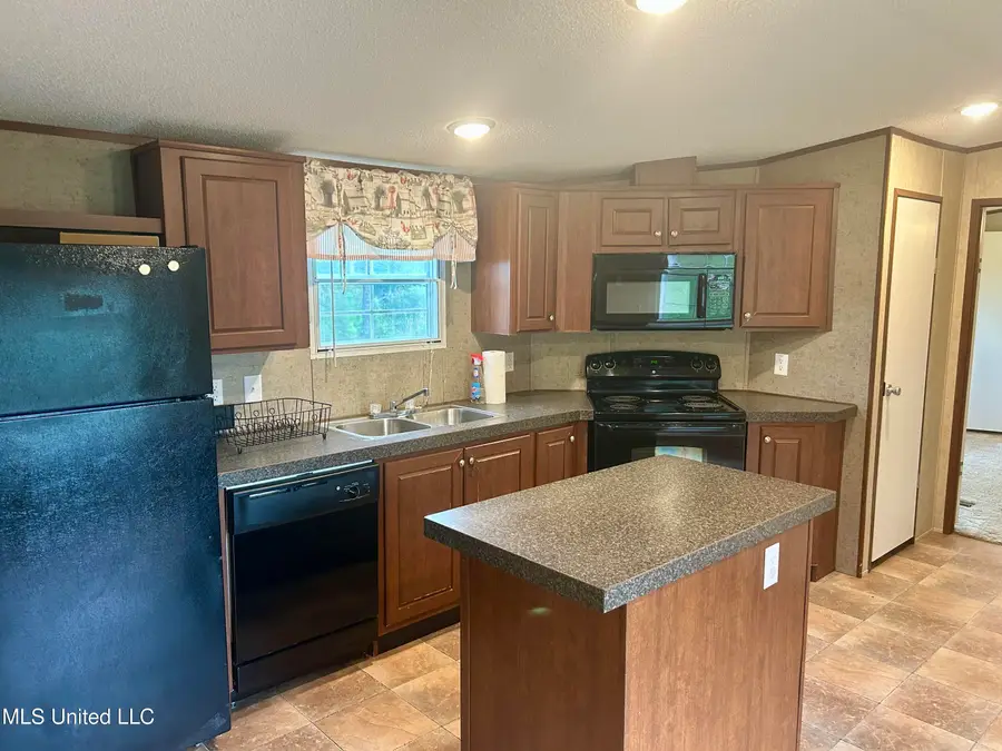 7030 Cuevas Town Road, Kiln, MS 39556 - Image #3