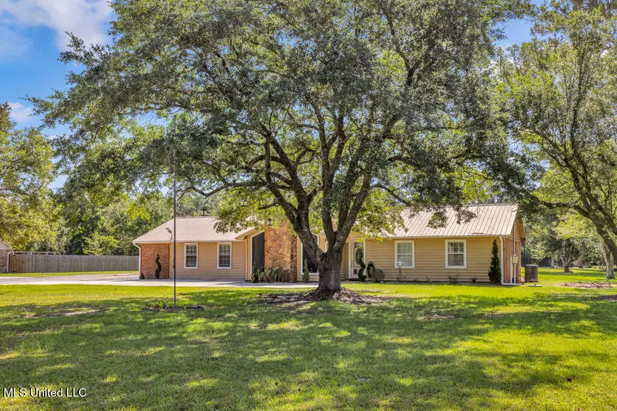 2512 Old Shell Landing Road, Ocean Springs, MS 39564 - #2