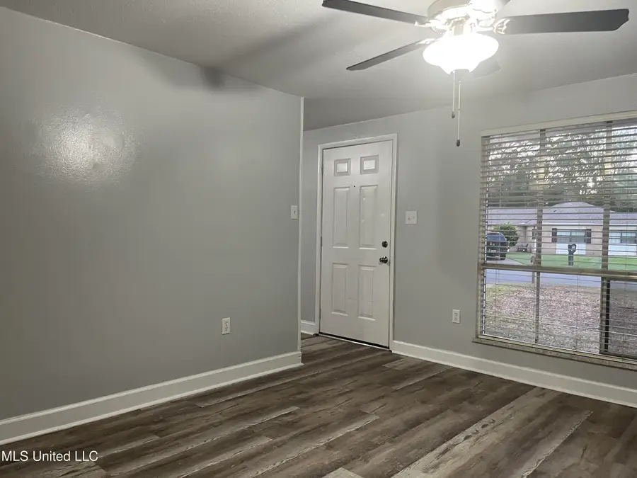 4308 Robinhood Drive, Pascagoula, MS 39581 - Image #3