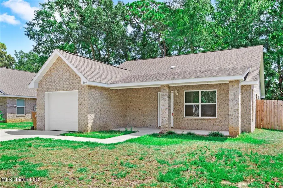 390 Rosalie Maria Drive, Biloxi, MS 39531 - Image #2