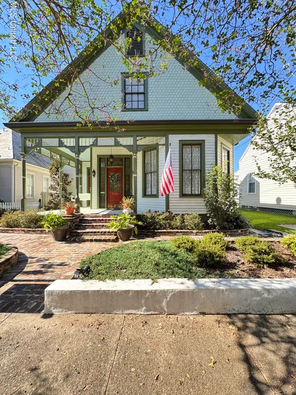 306 S Rankin Street, Natchez, MS 39120