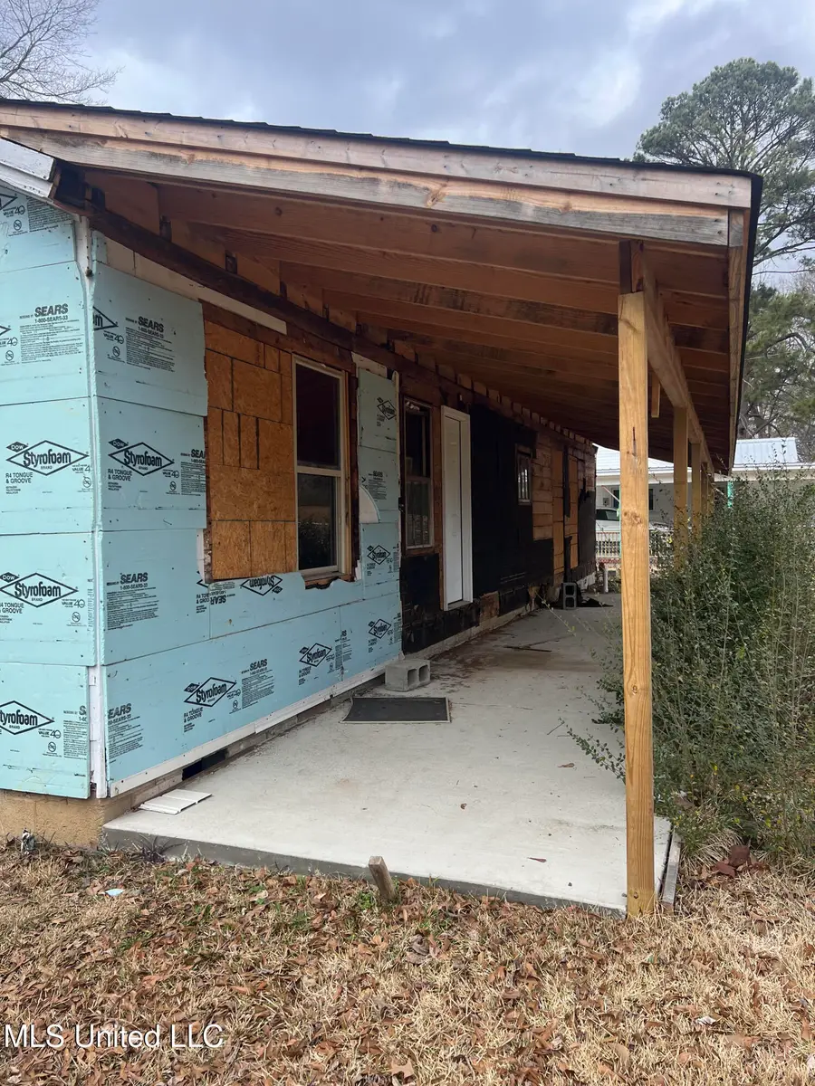 204 Deaton Street, Batesville, MS 38606 - Image #2