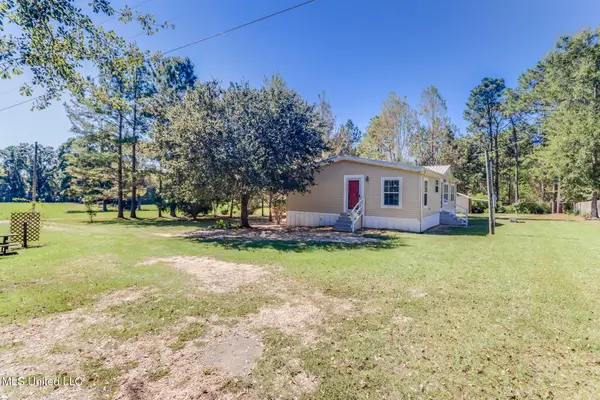1049 A Carnes Road, Wiggins, MS 39577