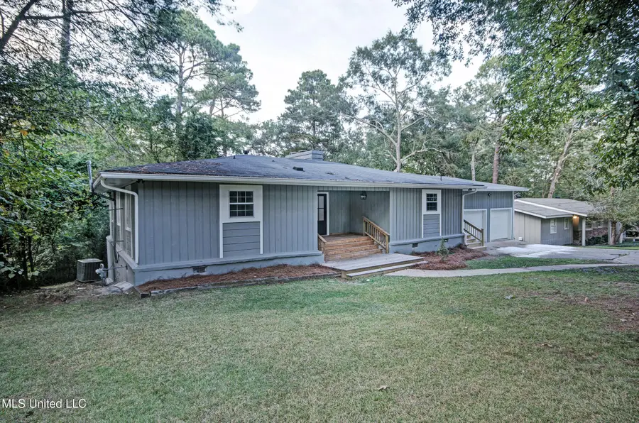1782 Hillview Drive, Jackson, MS 39211 - Image #2