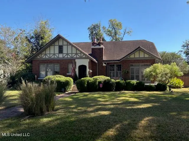 300 High Street, Greenwood, MS 38930 - Image #1