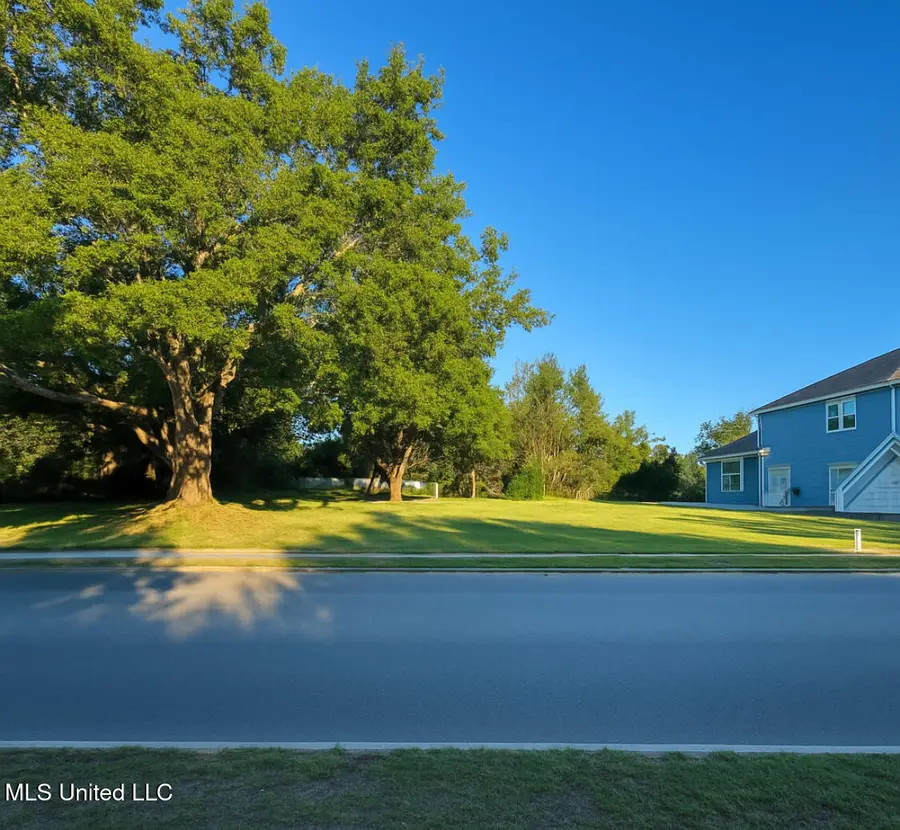 132 Holiday Avenue, Pass Christian, MS 39571 - Image #3