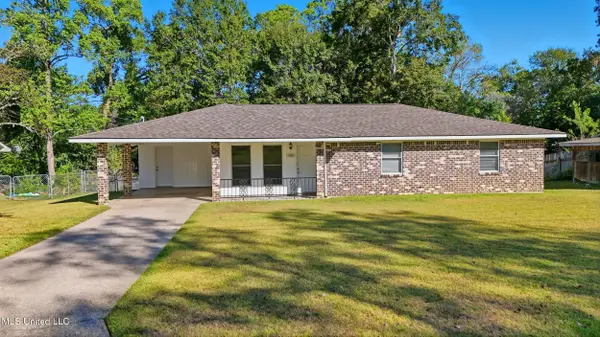 2138 Crestwood Drive, Picayune, MS 39466