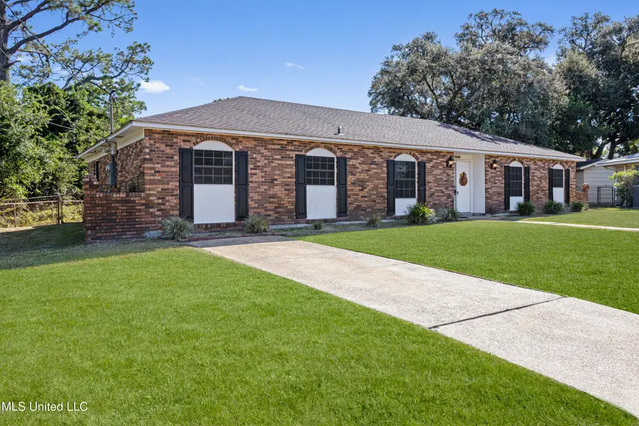 8 Lexington Place, Gulfport, MS 39507 - Image #2