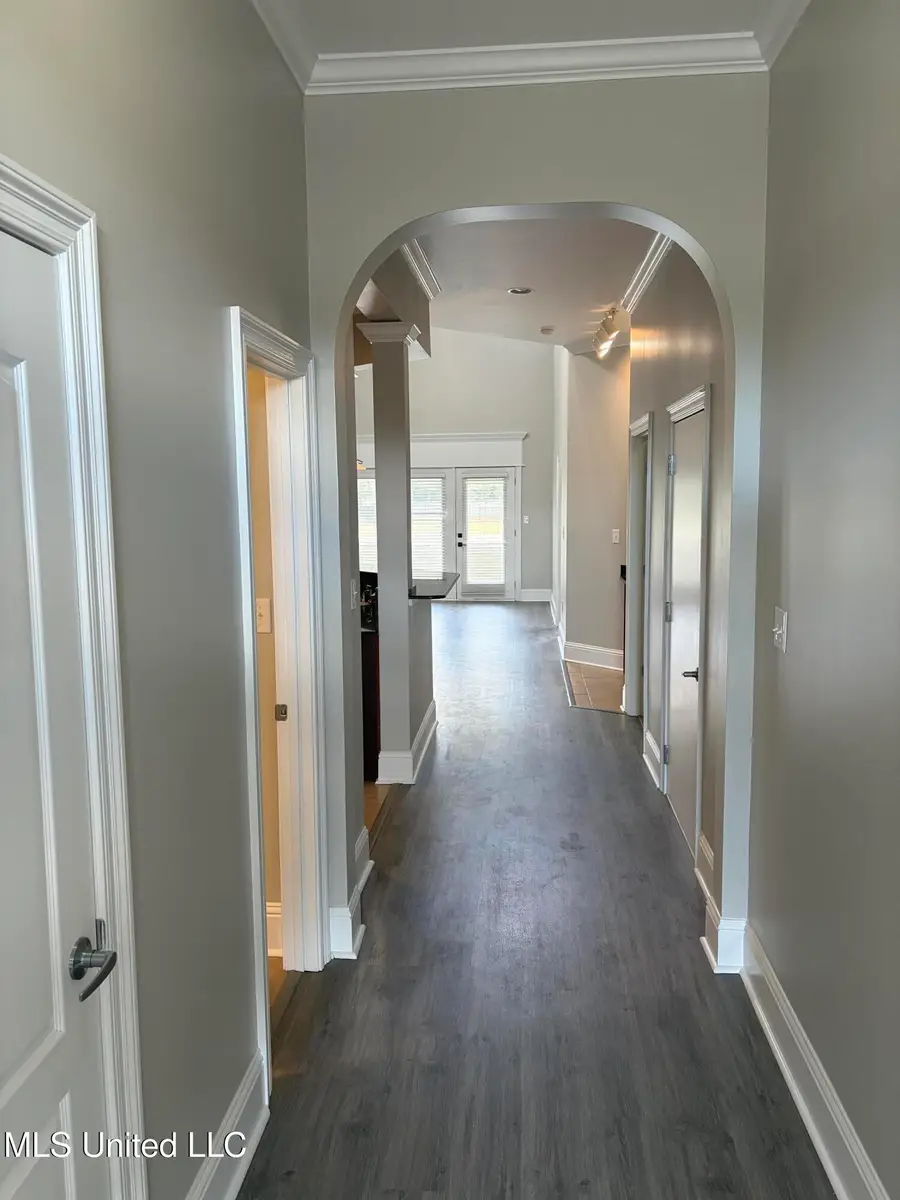 213 Capri Place, Ocean Springs, MS 39564 - Image #2